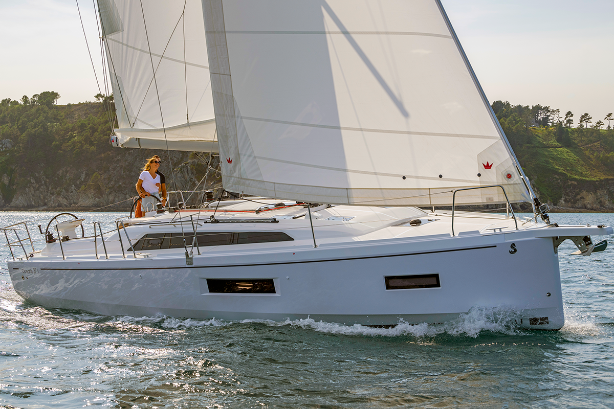 Beneteau Oceanis 37.1 - Naos Yachts