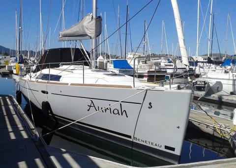 beneteau 37 yacht