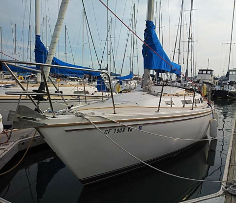 Catalina 30 sailboat charter near San Francisco